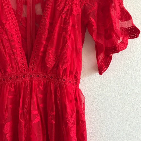 ☀️LAST1️⃣//RED LACE MAXI DRESS - Picture 3 of 4